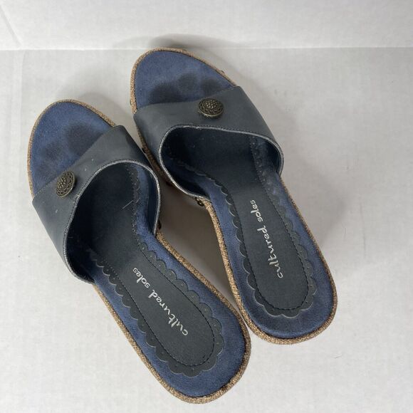 Cultured Soles Y2K Wedge Sandals Blue Size 6.5 Medallion Studded 2000s Slip On - Picture 6 of 7